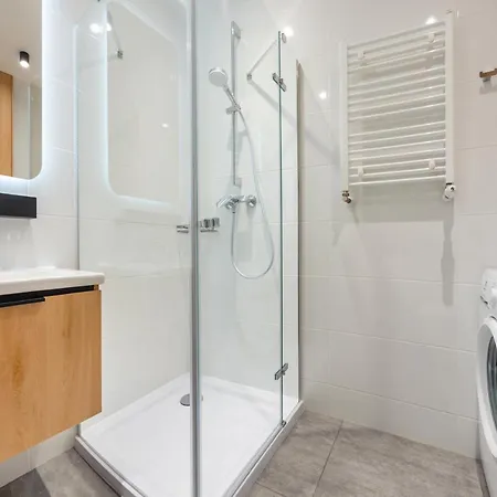 Ii Jastrzebia Gora, Sun & Snow