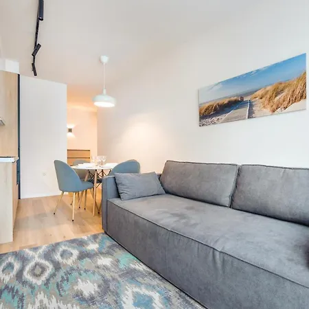 Ii Jastrzebia Gora, Sun & Snow Jastrzębia Góra