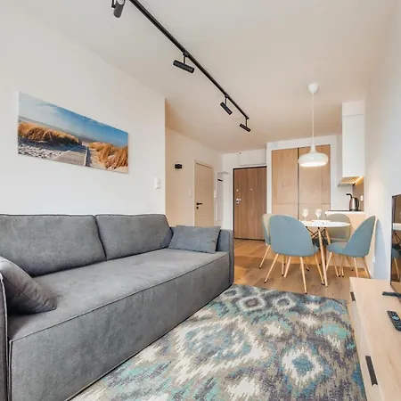 Ii Jastrzebia Gora, Sun & Snow