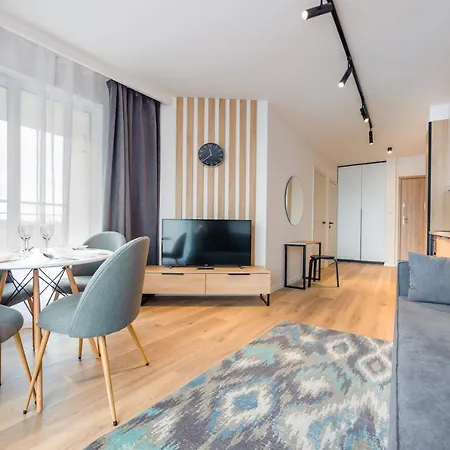 Ii Jastrzebia Gora, Sun & Snow